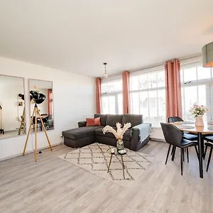 https://amsterdam-beach-apartment-44.zandvoort-hotels.com