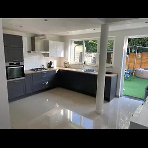 https://appartement-spacieux-avec-terrasse-et-garage-prive.brusselshotelsbook.com